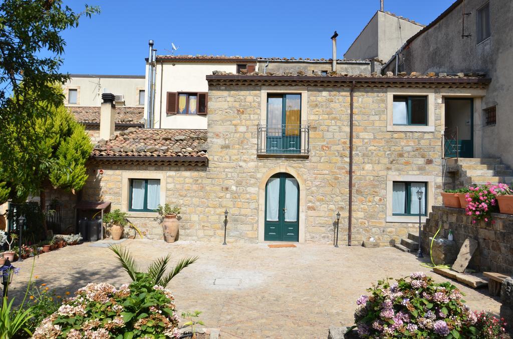 La Carretteria Guest House Mistretta Rum bild
